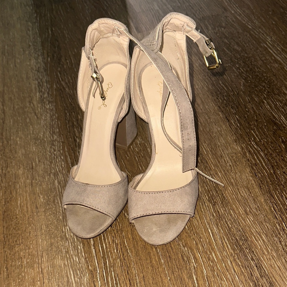 Women's Ankle Strap Block Heel Sandals - Taupe